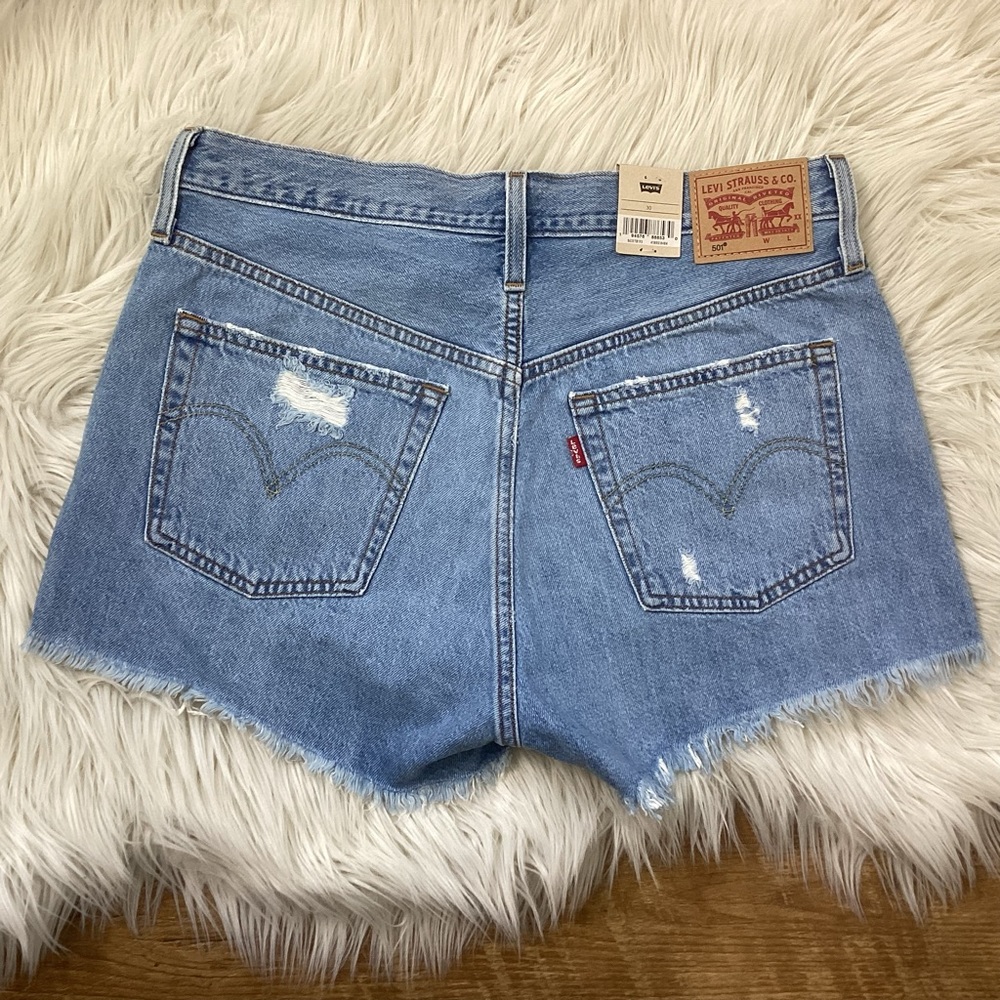 Levi 501 Button Fly Shorts Distressed NWT 30 - Picture 2 of 7